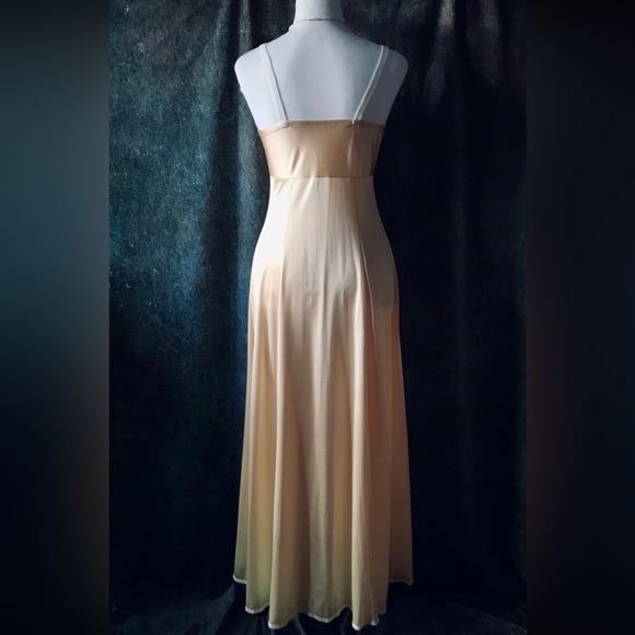 Vintage Vanity Fair Intimates Anthron Slip - Picture 3 of 4